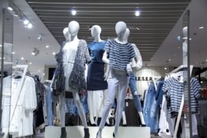 shopping mall, shopwindow, fashionable clothes-1316787.jpg